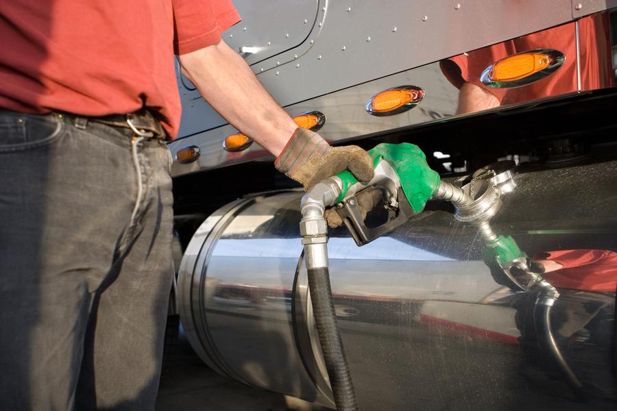 Как перевозчики экономят топливо и сколько денег им удаётся сохранить