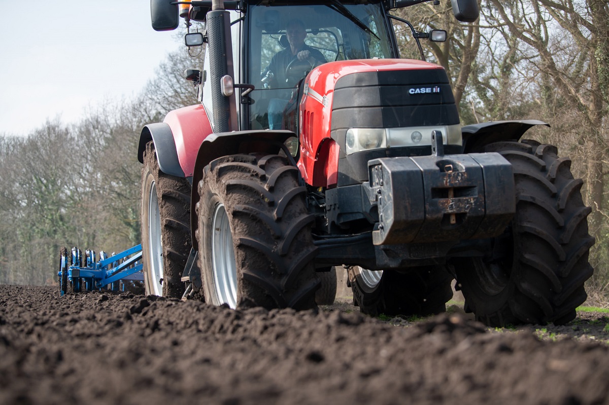 Vredestein представит на Agritechnica-2019 новую шину Traxion 65